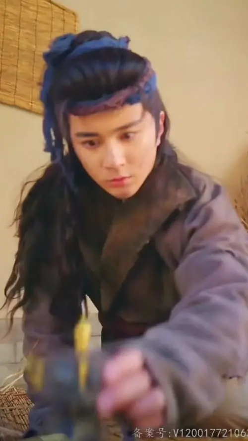 《万古龙皇》：玄幻史诗大作，龙族传奇与情感纠葛的热血之旅